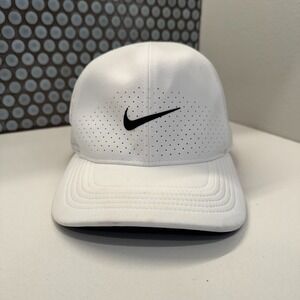 Nike Hat Cap Adult White Vented Classic99 Fitted Porforated Outdoor‎ Casual